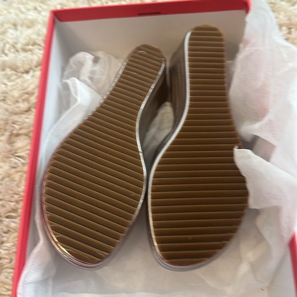 NEW! VANELI ceren puffed silver wedge sandal slides 6.5 - Picture 8 of 8